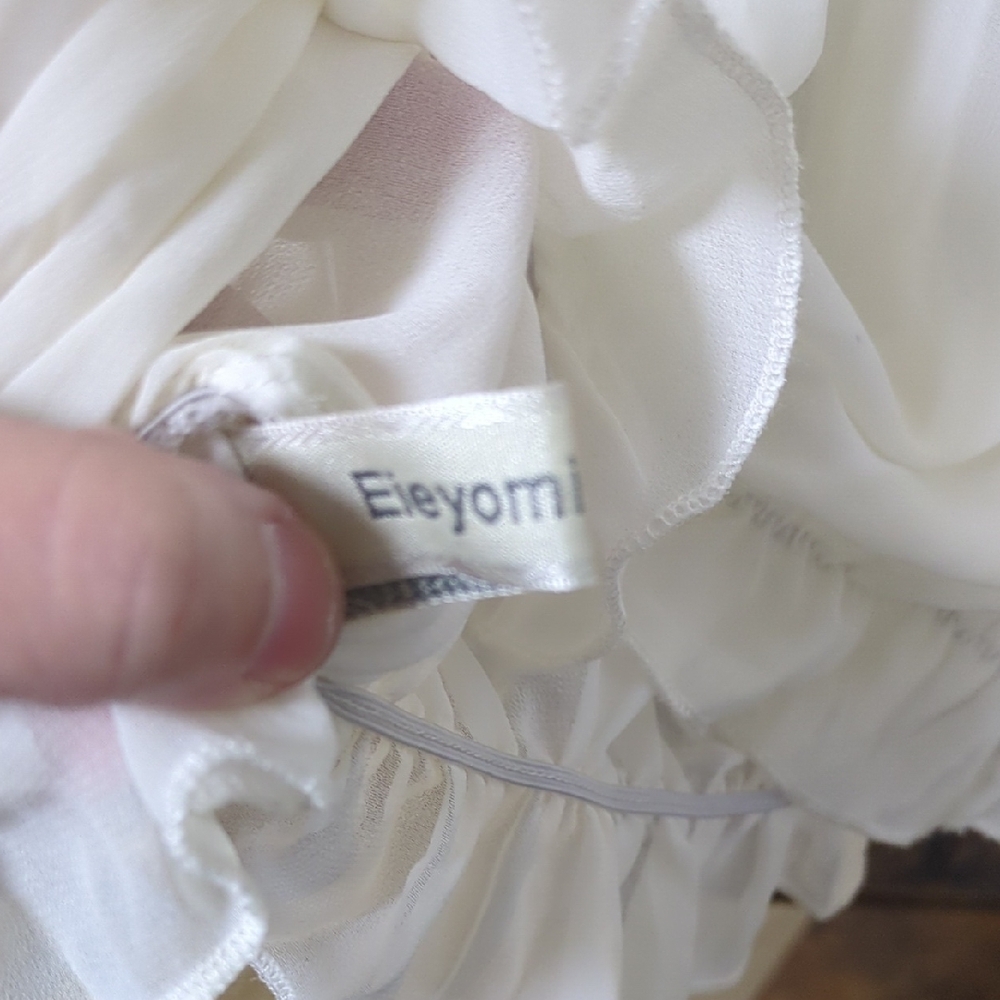 Ruffled Off-Shoulder Cream Blouse - Picture 3 of 4